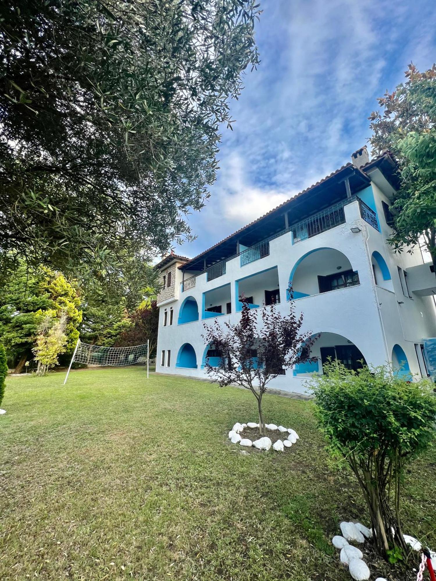 Blue Garden Inn Fourka Exteriér fotografie